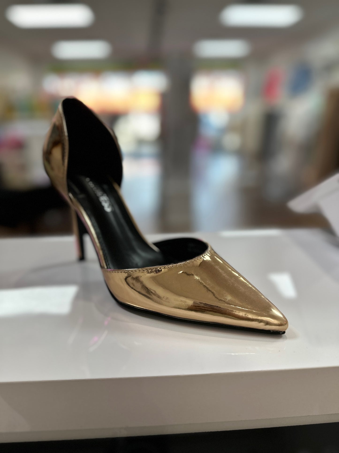 POINTED CLOSED TOE SHOES